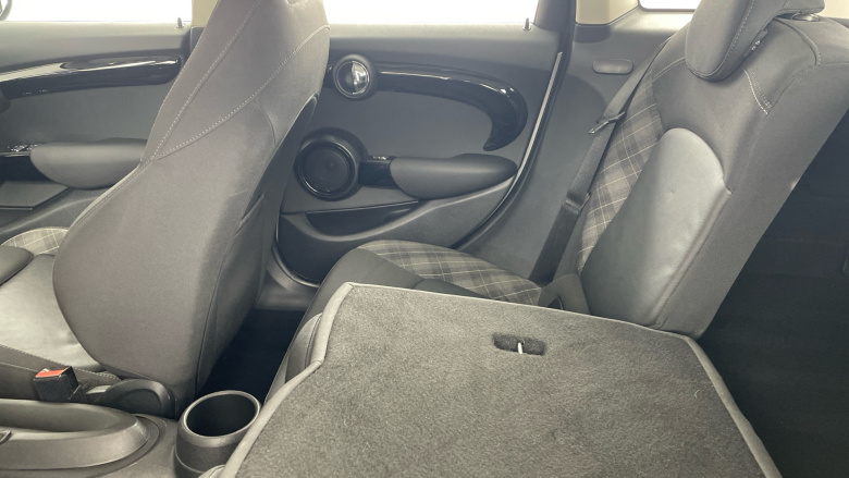 MINI Hatchback 1.5 Cooper II 5dr Petrol Hatchback